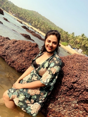 Sreemukhi Photos - 5 of 11