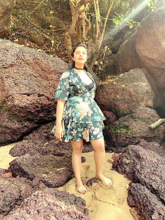 Sreemukhi Photos - 1 / 11 photos