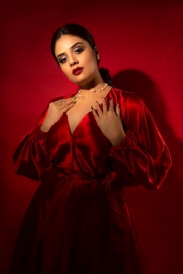 Sreemukhi Photos - 3 of 10