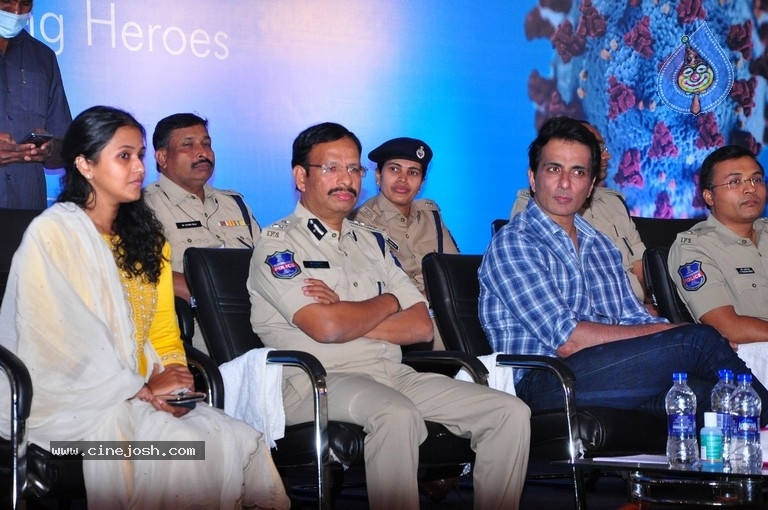Sonu Sood At Cyberabad Traffic Police Event - 19 / 21 photos