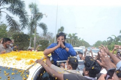 Chiru At RJY Airport - 3 of 5