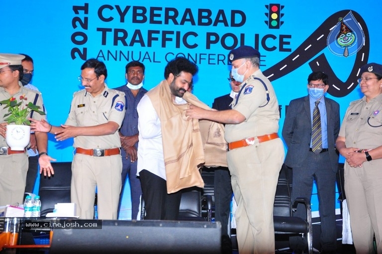 Jr Ntr at Cyberbad Traffic Police Event - 7 / 42 photos
