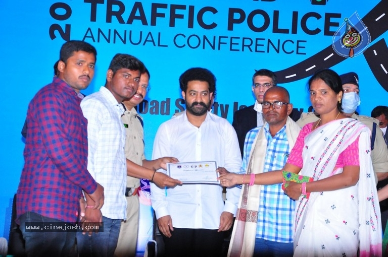 Jr Ntr at Cyberbad Traffic Police Event - 11 / 42 photos