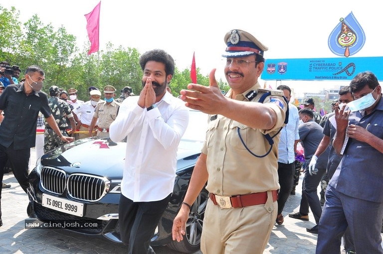 Jr Ntr at Cyberbad Traffic Police Event - 21 / 42 photos