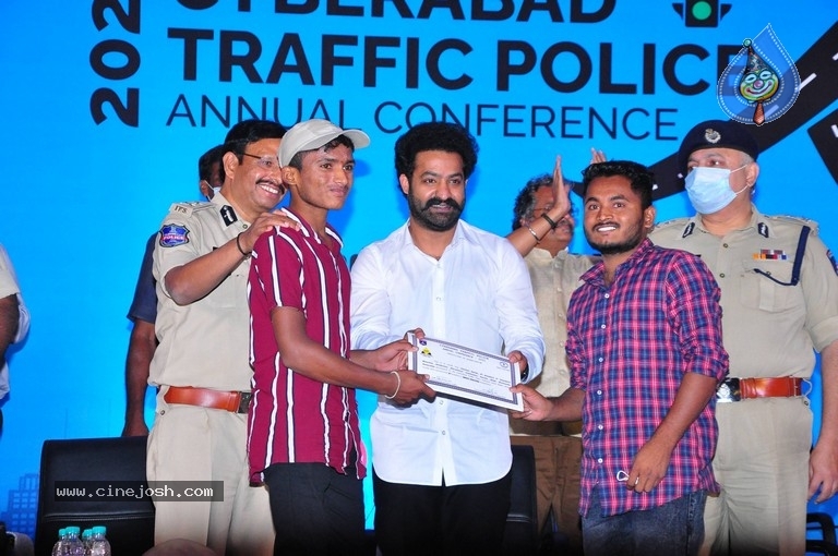 Jr Ntr at Cyberbad Traffic Police Event - 32 / 42 photos