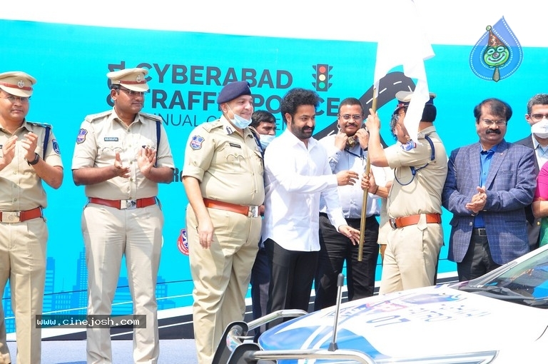 Jr Ntr at Cyberbad Traffic Police Event - 34 / 42 photos