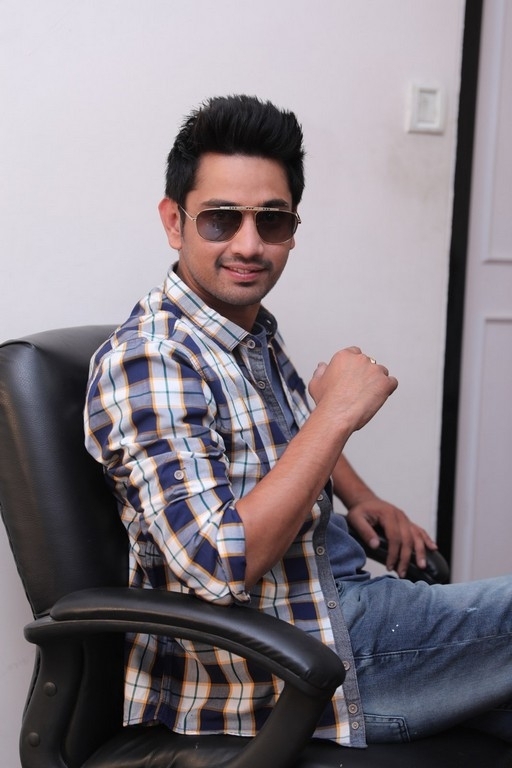 Raj Tarun Interview Photos - 3 / 11 photos