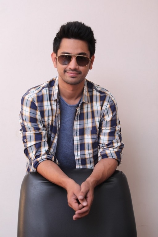 Raj Tarun Interview Photos - 4 / 11 photos