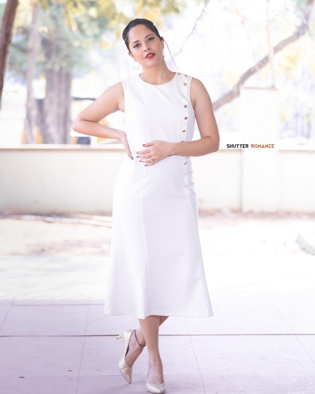 Anasuya Bharadwaj Photos - 4 / 7 photos