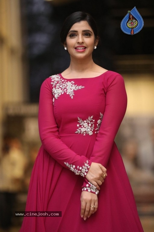 Anchor Shyamala Photos - 10 / 17 photos