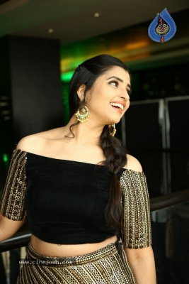 Anchor Shyamala Pics - 10 of 10