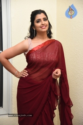 Anchor Shyamala Pics - 8 of 21