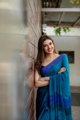 Kashika Kapoor Pics - 3 of 4