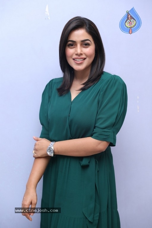 Poorna Photos - 3 / 17 photos