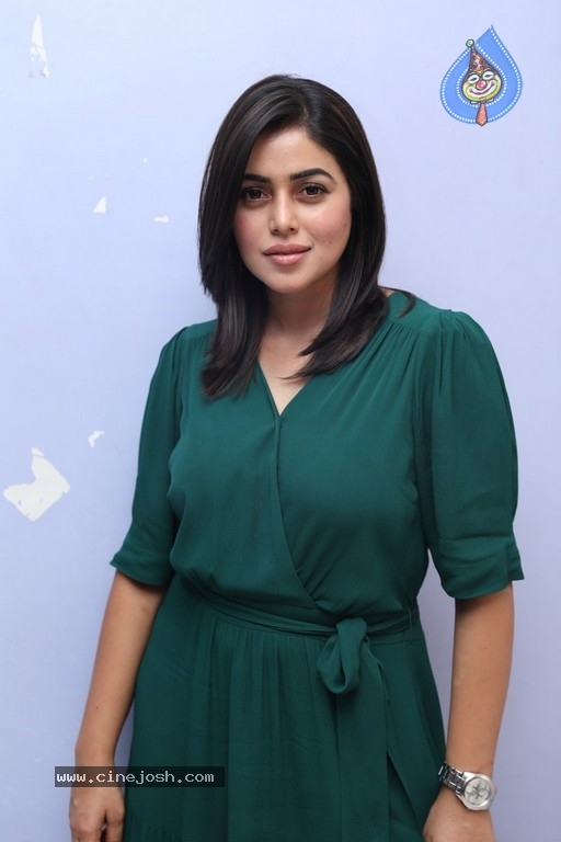 Poorna Photos - 15 / 17 photos