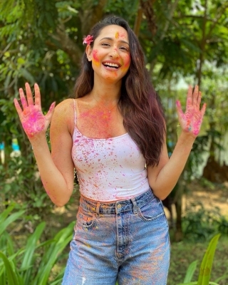 Pragya Jaiswal Holi Celebrations - 1 of 4