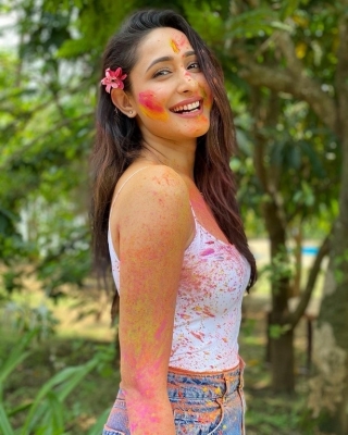 Pragya Jaiswal Holi Celebrations - 3 of 4