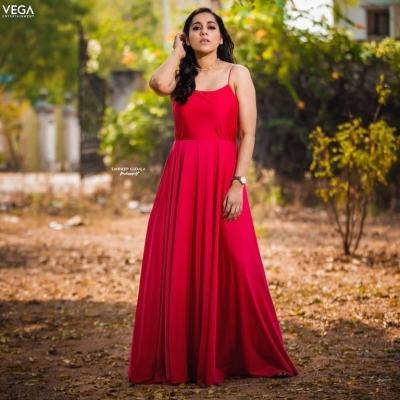 Rashmi Gautam Photos - 3 of 5