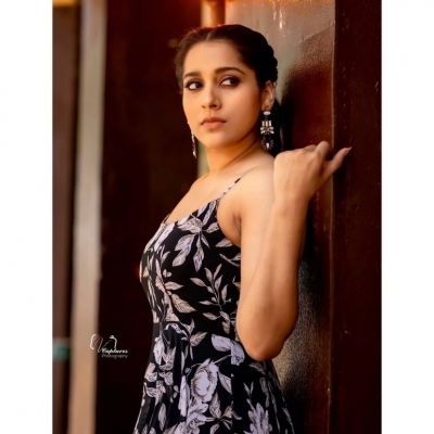 Rashmi Gautam Photos - 1 of 4