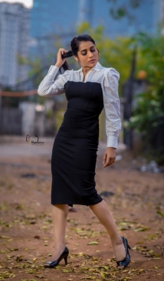 Rashmi Gautam Photos - 3 of 4