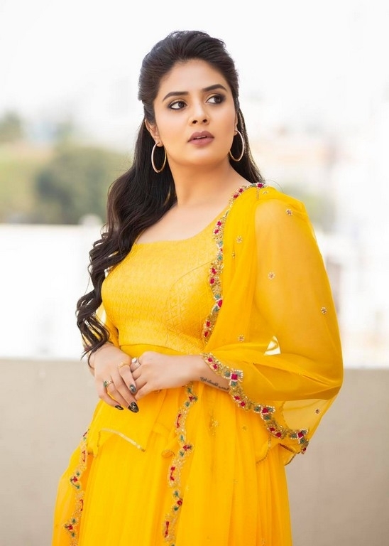 Sreemukhi Photos - 6 / 8 photos