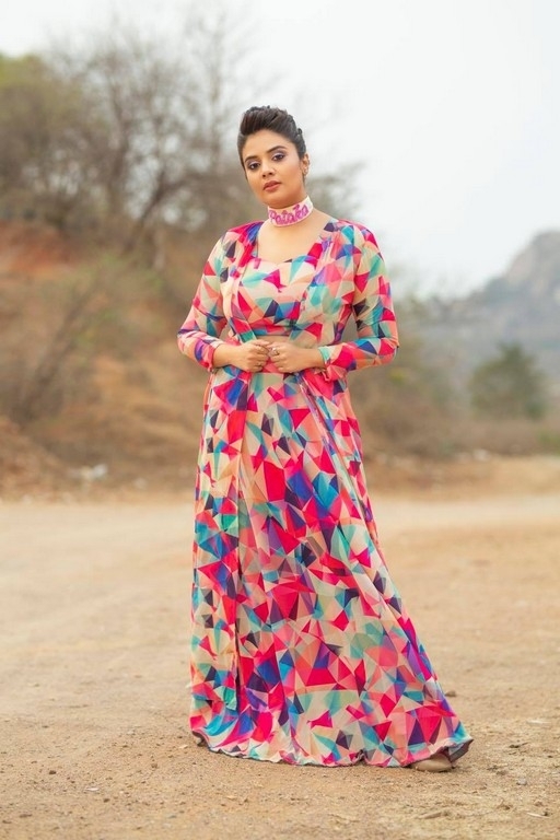 Sreemukhi Photos - 6 / 7 photos