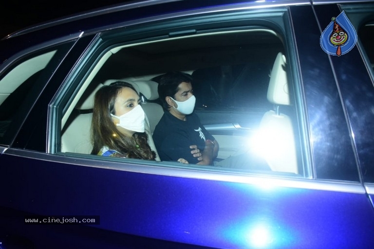 Alia Bhatt Birthday Party At Karan Johar House - 3 / 38 photos