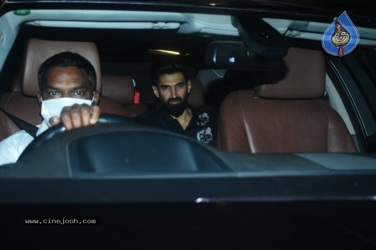 Alia Bhatt Birthday Party At Karan Johar House - 21 / 38 photos