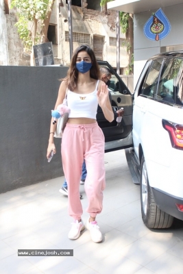 Ananya Pandey Spotted at Dance Class - 9 of 16