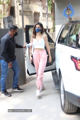 Ananya Pandey Spotted at Dance Class - 13 of 16