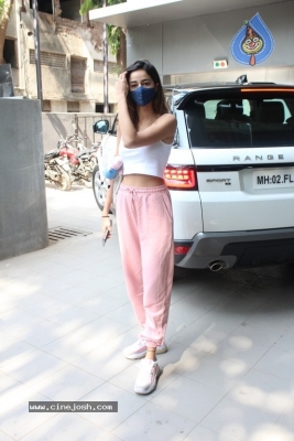 Ananya Pandey Spotted at Dance Class - 15 of 16