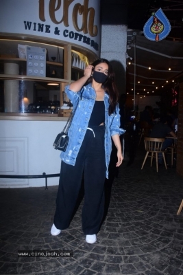 Ileana Spotted in Bandra - 5 of 19
