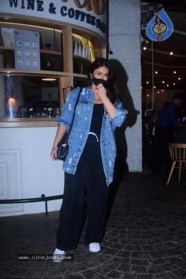 Ileana Spotted in Bandra - 7 of 19