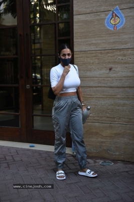 Malaika and Ananya Spotted In Bandra - 9 of 15