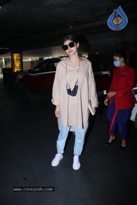 Mouni Roy Spotted at Airport - 2 of 9
