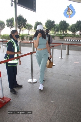 Rakul Preet Spotted At Airport - 16 of 21