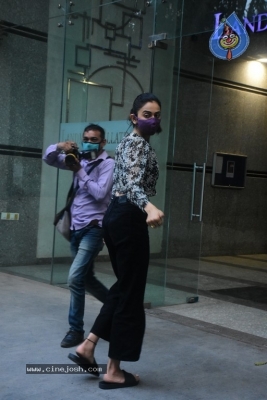 Rakul Spotted in Bandra - 2 of 14