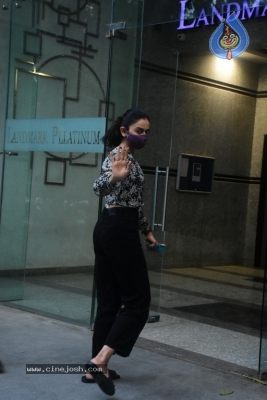 Rakul Spotted in Bandra - 3 of 14