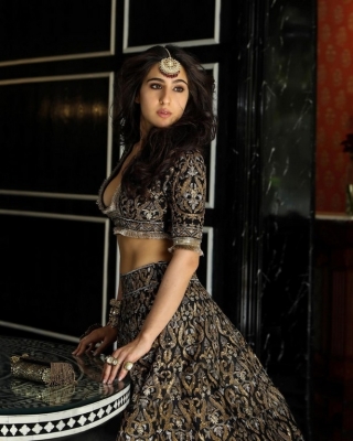 Sara Ali Khan Pics - 3 of 7