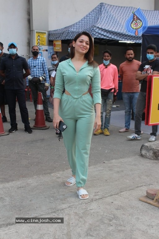 Tamanna Snapped Shooting At Filmcity - 7 / 7 photos