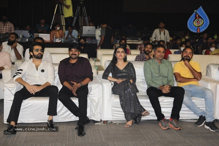 Gaali Sampath Pre Release Event - 19 / 27 photos
