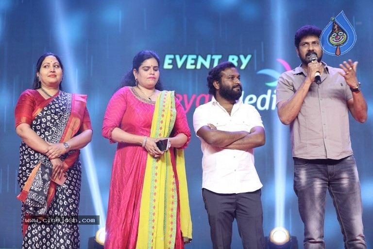 Gaali Sampath Pre Release Event - 22 / 27 photos