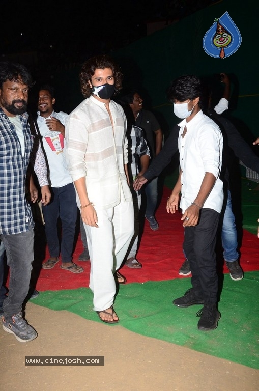 Jathi Ratnalu Pre Release Event - 12 / 62 photos