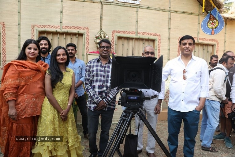 Shakuntalam Movie Opening - 19 / 42 photos