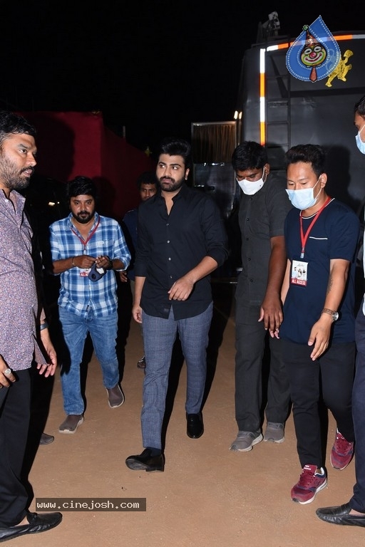 Sreekaram Pre Release Event 01 - 15 / 39 photos