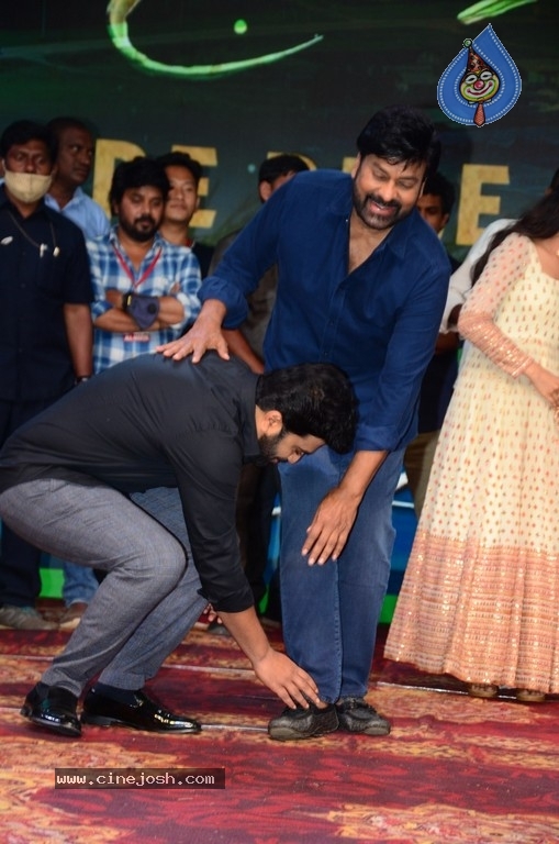 Sreekaram Pre Release Event - 31 / 42 photos