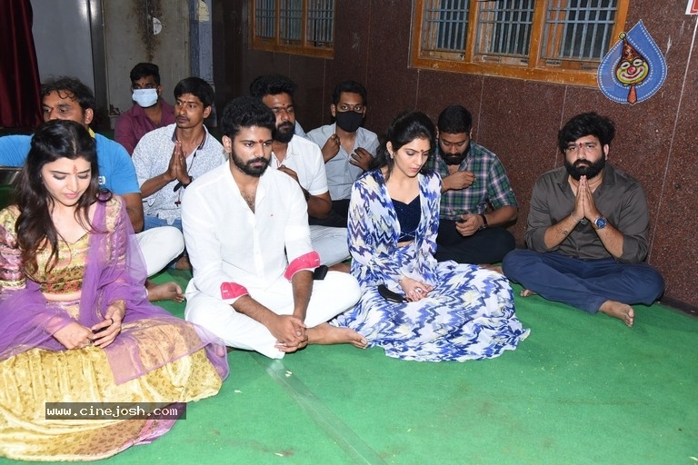 Tellavarithe Guruvaram Team at Vijayawada - 21 / 21 photos