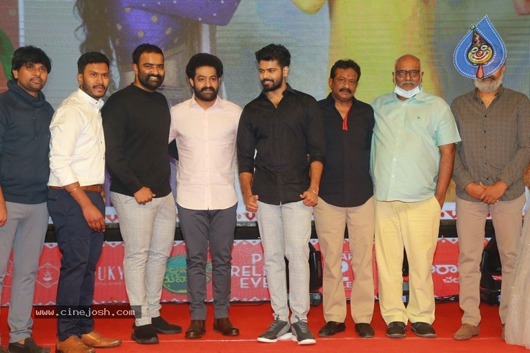Thellavarithe Guruvaram Pre Release Event - 60 / 63 photos