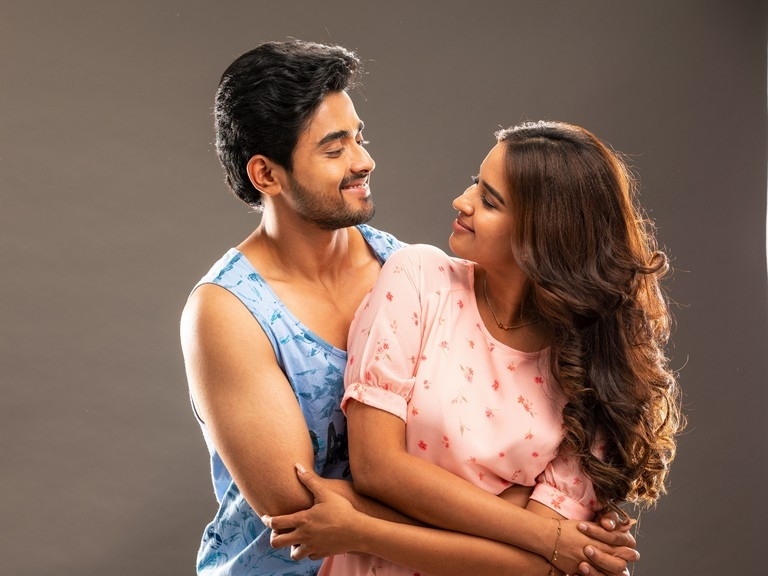 Aakasha Veedhullo Movie First Look - 3 / 3 photos