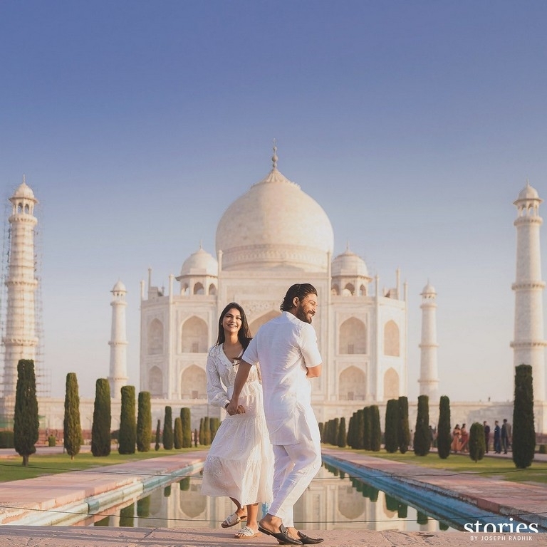 Allu Arjun - Sneha Reddy - 3 / 4 photos